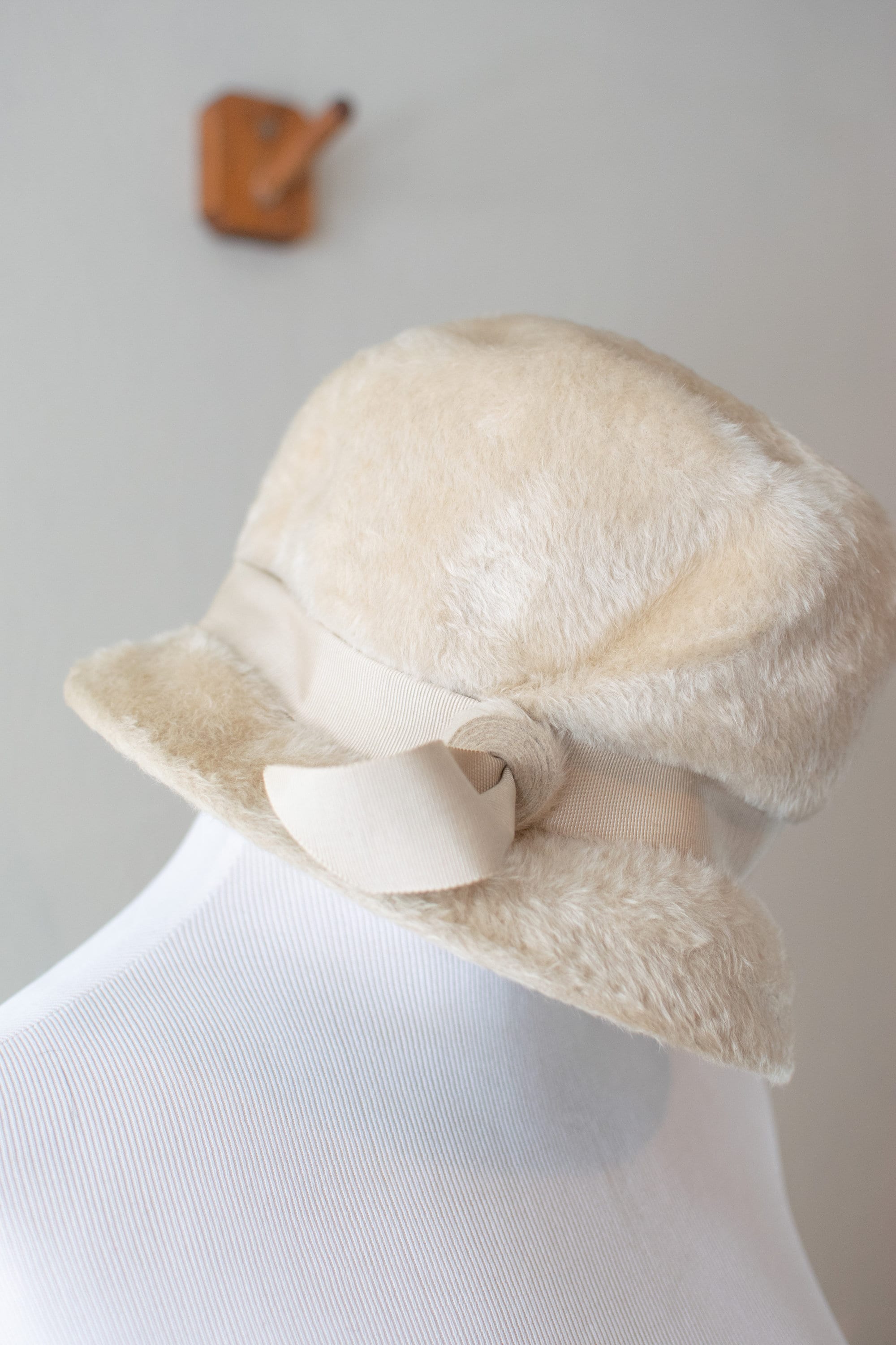 COPY - Vintage 50\'s Fur Bucket Hat 1960s Red Saks Fifth Avenue Faux Fur Tie Bucket Hat — Canned  main image 2
