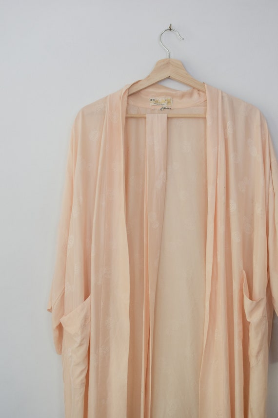 Vintage 1960’s Blush Silk Robe Dressing Gown Kimo… - image 3