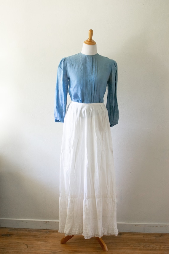 Vintage 1950’s Blue Pleated Linen Blouse Light Wei