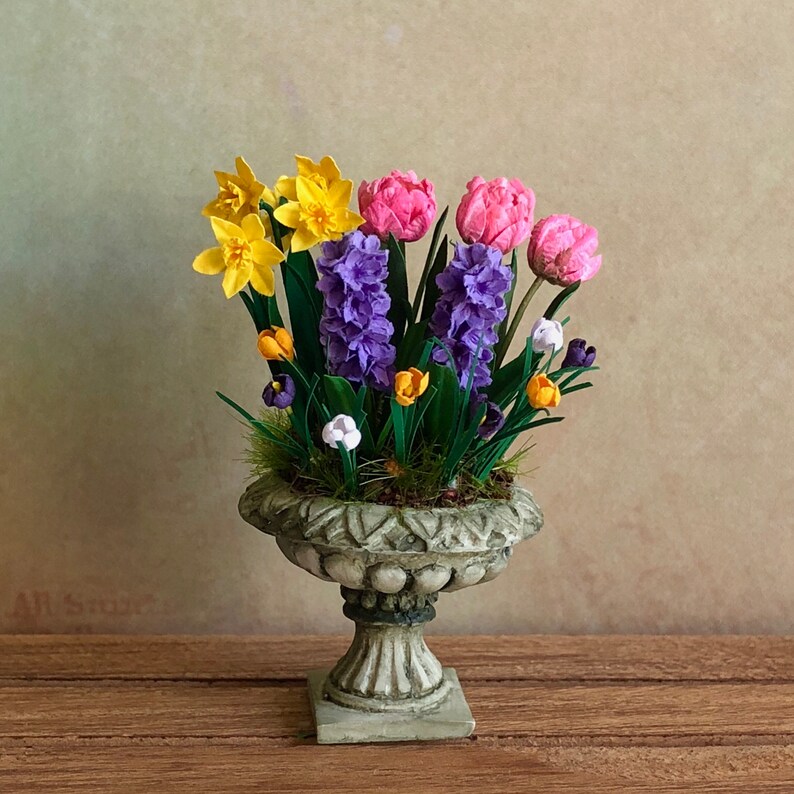 Dollhouse Miniature Spring Bulb Garden Urn Planter Artist Made - Spring Bulb Garden Design Dollhouse Miniature Spring Bulb Garden Urn Planter Artist Made - Spring Bulb Garden Design