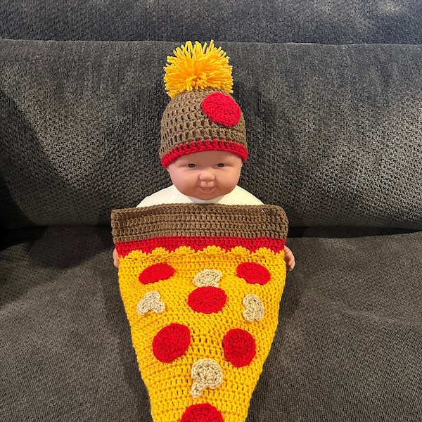 Crochet NB Pizza Cocoon Set, Baby Gift, Photo Prop