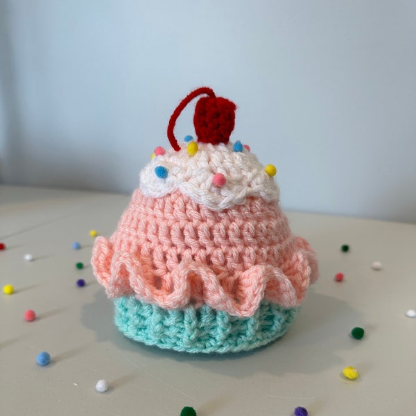 Crochet NB 0-M Cupcake Hat, Baby Gift, Photo Prop