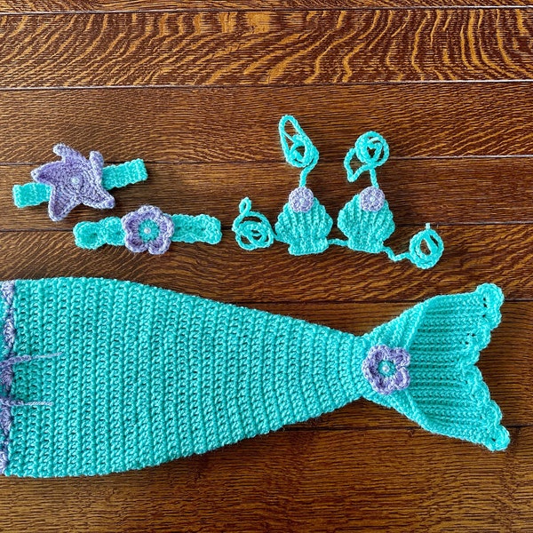 Crochet NB Mermaid Tail Set, Photo Prop, Baby Gift