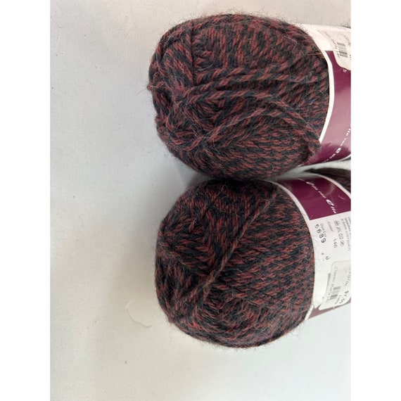 Yarn Bee Comfy Classic Granite Gray Yarn 3.5 oz AT474 Lot of 2