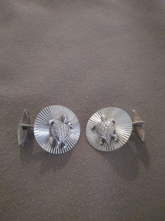 Vintage Sterling silver, sea turtle cuff links, Si