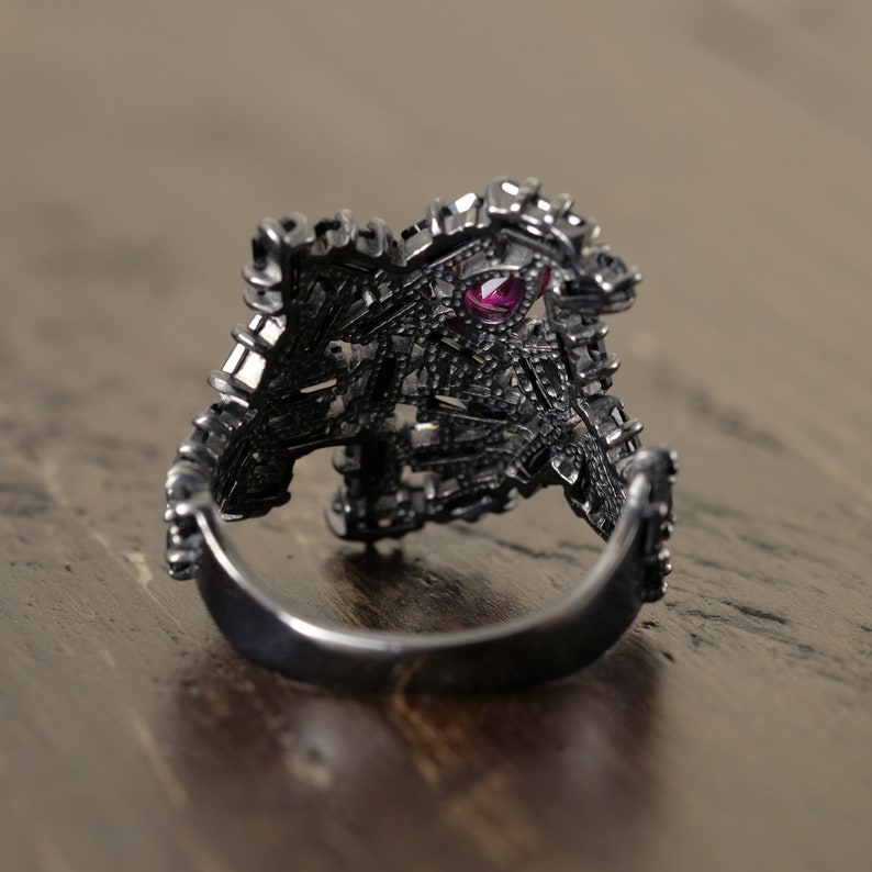Black and ruby Wide multi-stone ring Gorgeous fine costume jewelry Multi baguette cocktail ring