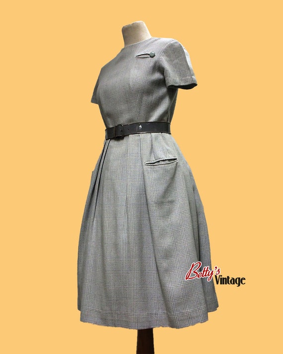 50s vintage grey plaid wool dress. Short sleeves.… - image 5