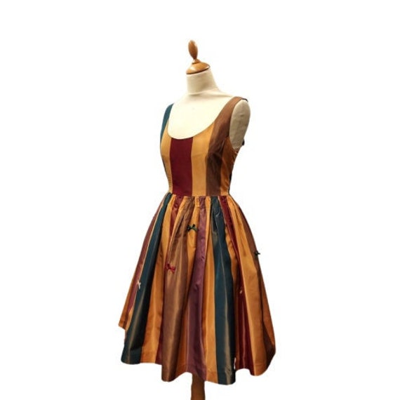 50s vintage-style summer dress. Sleeveless, pin-u… - image 1