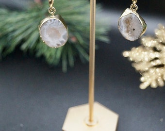 Agate Geode Ear Huggies | Simple Holiday Collection | Gold Ear Huggies with Neutral Agate Geode