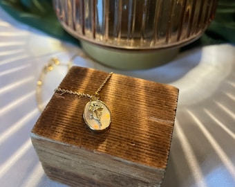 Birth Flower Mother of Pearl  14k Plated Gold Necklace | Personalized Zodiac Floral Charm Necklace