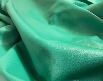 Malachite Green Cowhide: Natural Grain 3 oz Cowside Leather Perfect for Handbags, Shoes, Garments, and LEATHER CRAFTS