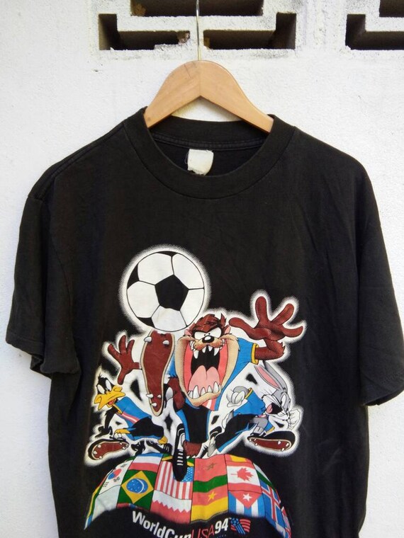 Vintage 90s World Cup USA 94 Tazmania Bugs Bunny Warner Bros