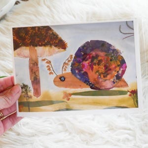 Carte de voeux escargot fleur pressée, escargot fleur pressée, carte postale escargot, carte de voeux fantaisiste vierge