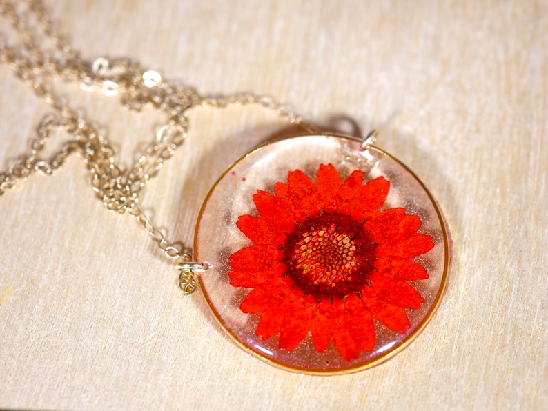 Red Chrysanthemum Necklace Pressed Flower Jewelry Resin Etsy