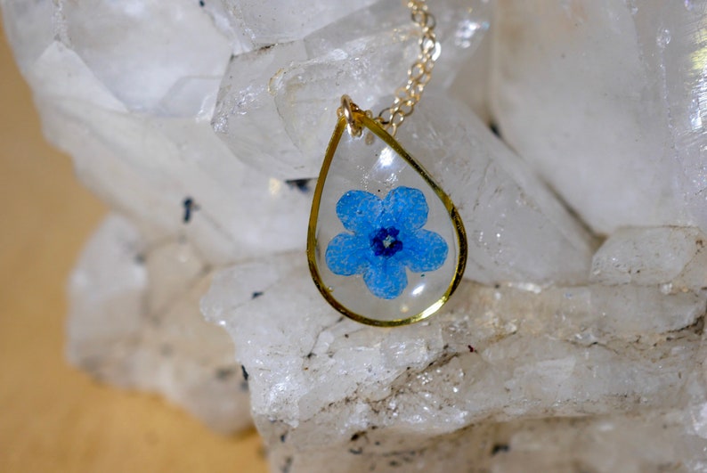 Forget me not teardrop necklace, dainty botanical jewelry, Memorial jewelry, Something blue brides charm, Real flower terrarium image 9