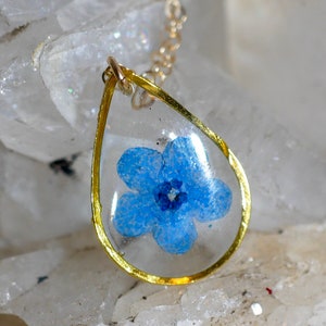 Forget me not teardrop necklace, dainty botanical jewelry, Memorial jewelry, Something blue brides charm, Real flower terrarium image 8