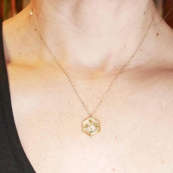Dainty Hexagon Baby’s Breath Necklace – Pressed Flower Jewelry in Gold or Silver | Whimsical Wedding Jewelry