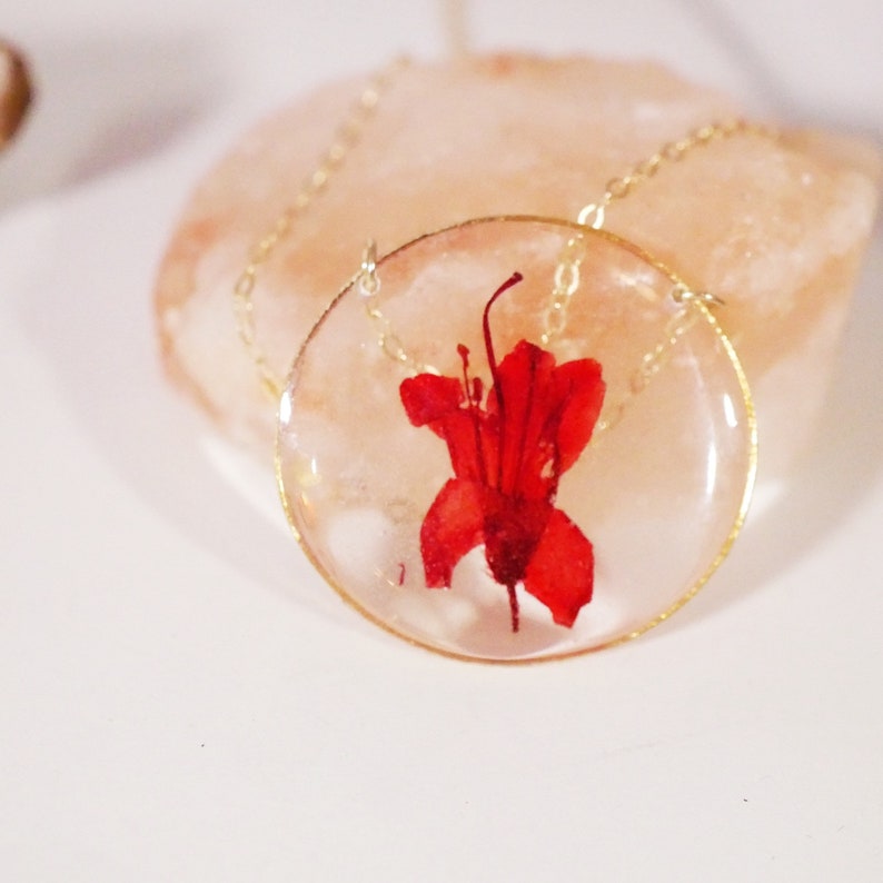 AZALEA CHOKER NECKLACE