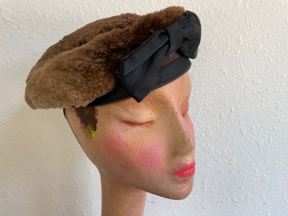 Young’s Brown Mink Fur  Beret Hat with Black Sati… - image 1