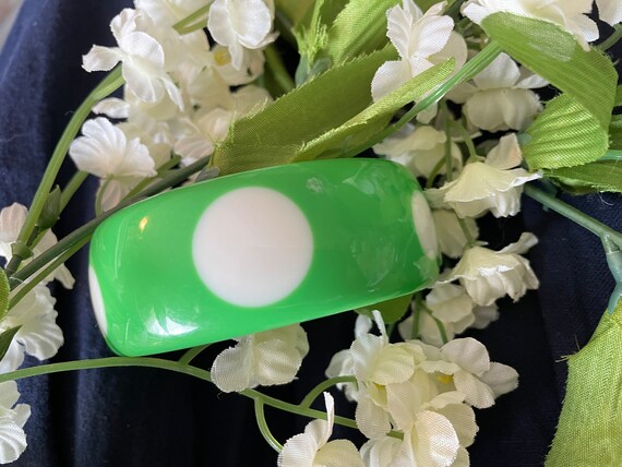 Retro Spring Green + White Polka Dot Lucite Bangl… - image 10