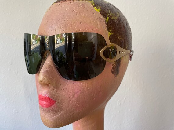 Golden Goddess Oversized Rimless Sunglasses DEADS… - image 10