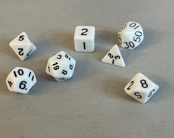 White Dungeons + Dragons RPG Dice LOT OF 7 Vintage 1980s Games