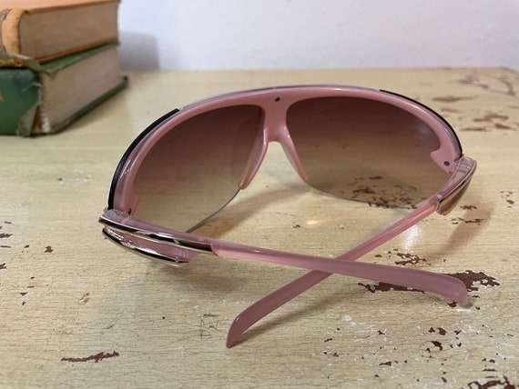 Y2K Deadstock Shield Sunglasses in Pearly Pink Vi… - image 8