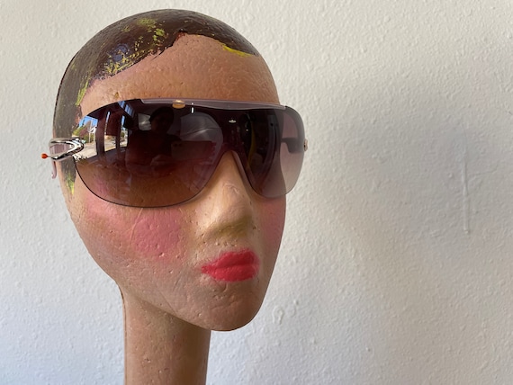 Y2K Deadstock Shield Sunglasses in Pearly Pink Vi… - image 4