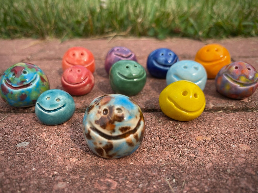 SMILEYS Little Ceramic Smiles. SPREAD HAPPINESS 1 Dozen - Etsy
