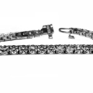 9ct. Diamond Tennis Bracelet in 14kt. White Gold 7"