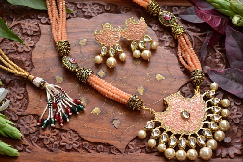Set of 2 Traditional Indian Pink wedding golden kundan jewellery set choker Necklace Gold Kundan Pearl Necklace with Earrings saree her