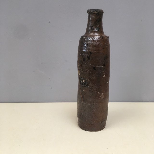 Antique Français Vase de Bouteille Grès Foncé Poterie Primitive. Belles Tonalités et Textures à La G