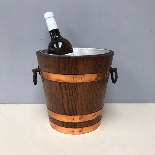 Vintage French coopered oak wood champagne bucket. Rare design with copper and iron ring handles wooden ice bucket wine cooler