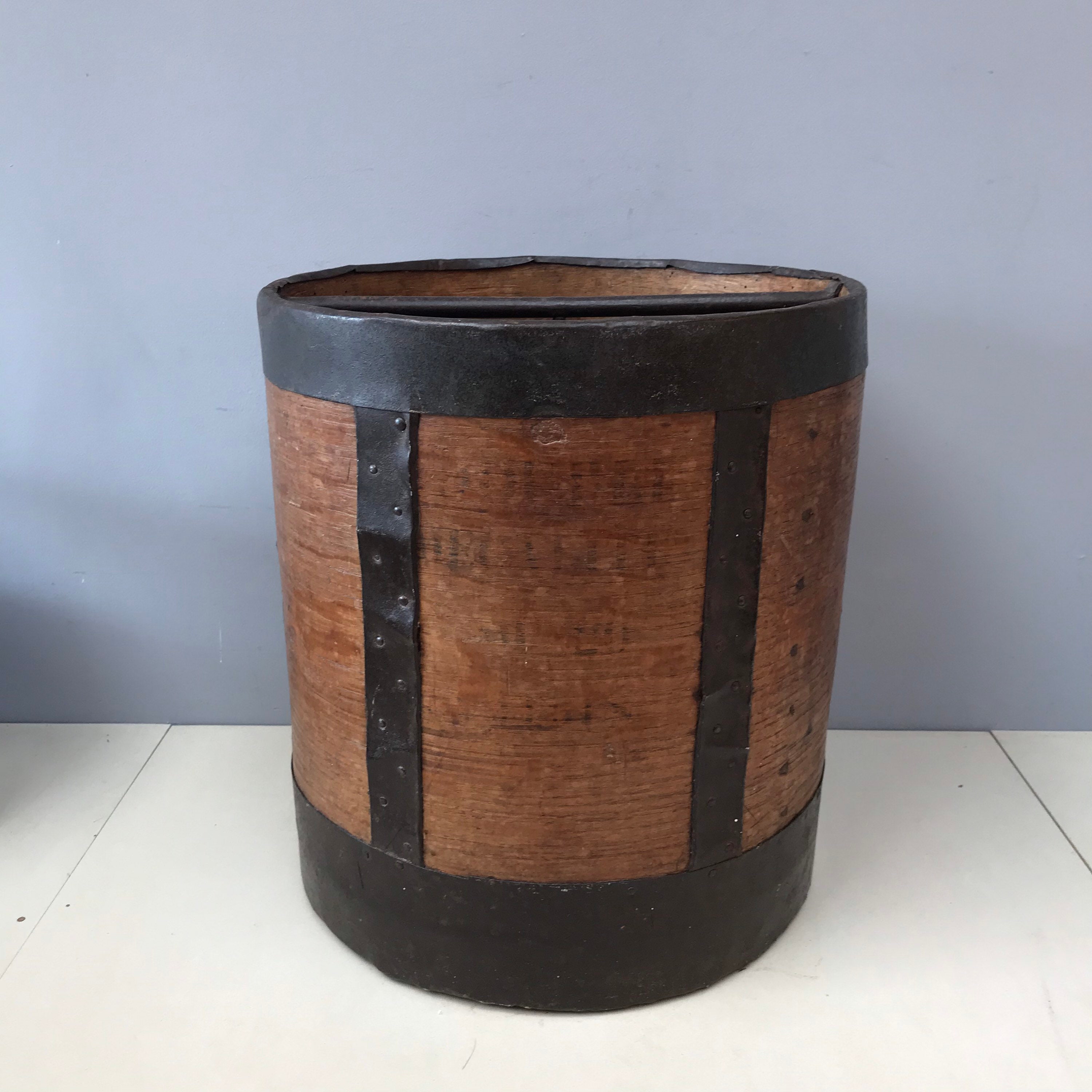 Extra Large Antique Français Mesure de Grain en Bois. Double Decalitre Parfait Pour La Ferme ou Le D