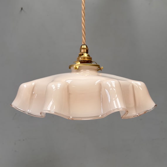 可愛らしいヴィンテージのフレンチフリルガラスランプシェード