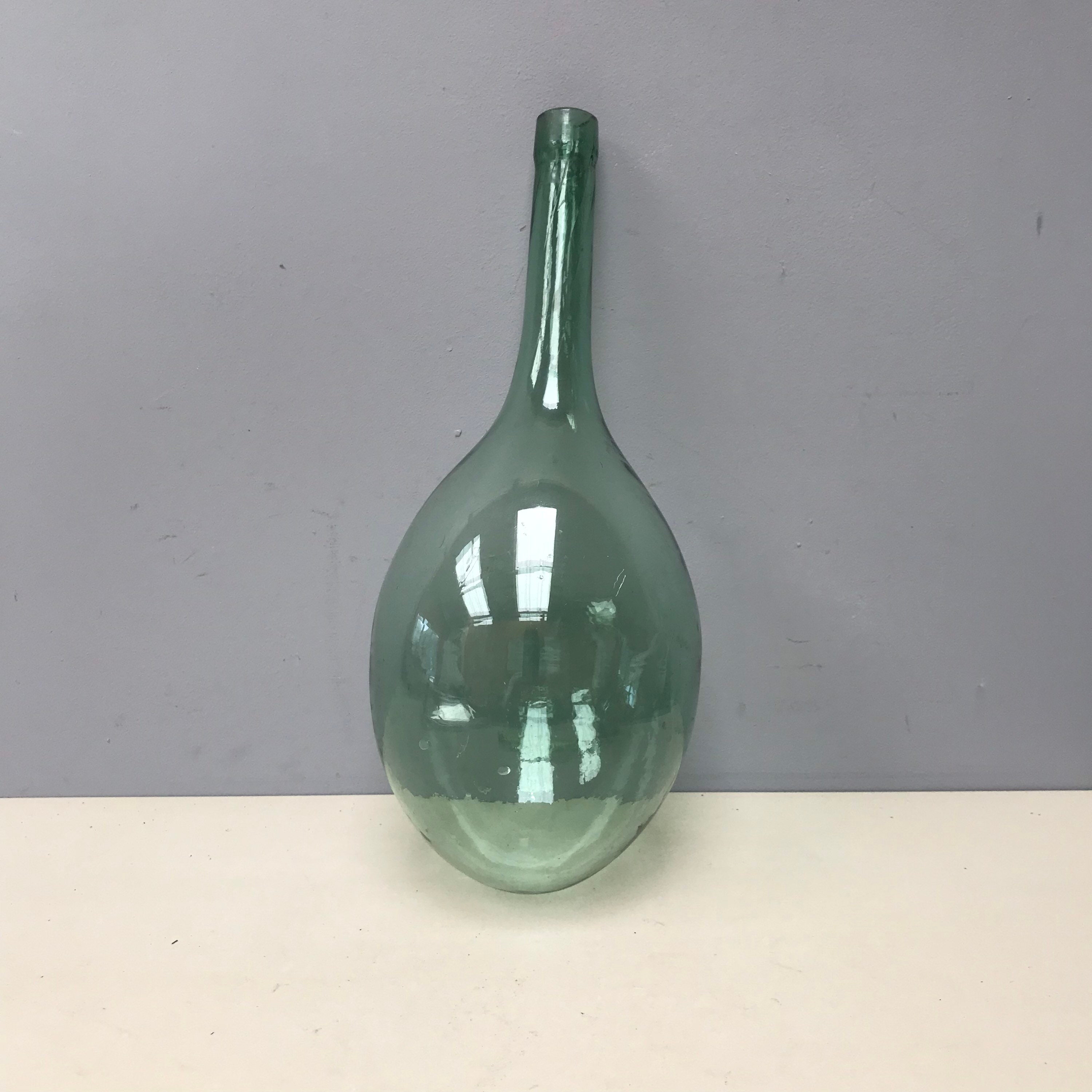 Français Demijohn en Verre Vert Vintage Soufflé ou Bouteille Carboy avec Base Ronde. Belles Imperfec