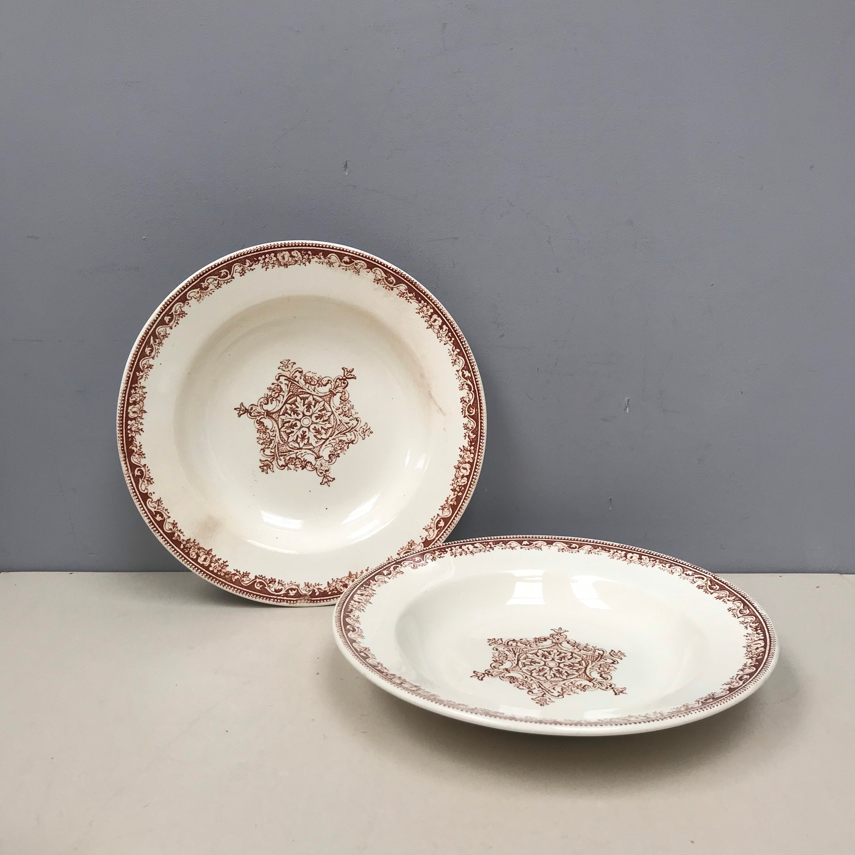 Paire d'antiques Français Ironstone Brown Transferware Bols de Soupe d'assiettes Profondes Jules Vei