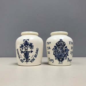 Precio por dos pares a juego de tarros de mostaza de Dijon franceses vintage, de color azul y blanco, de vidrio con leche, de Moutarde de Dijon Poupon
