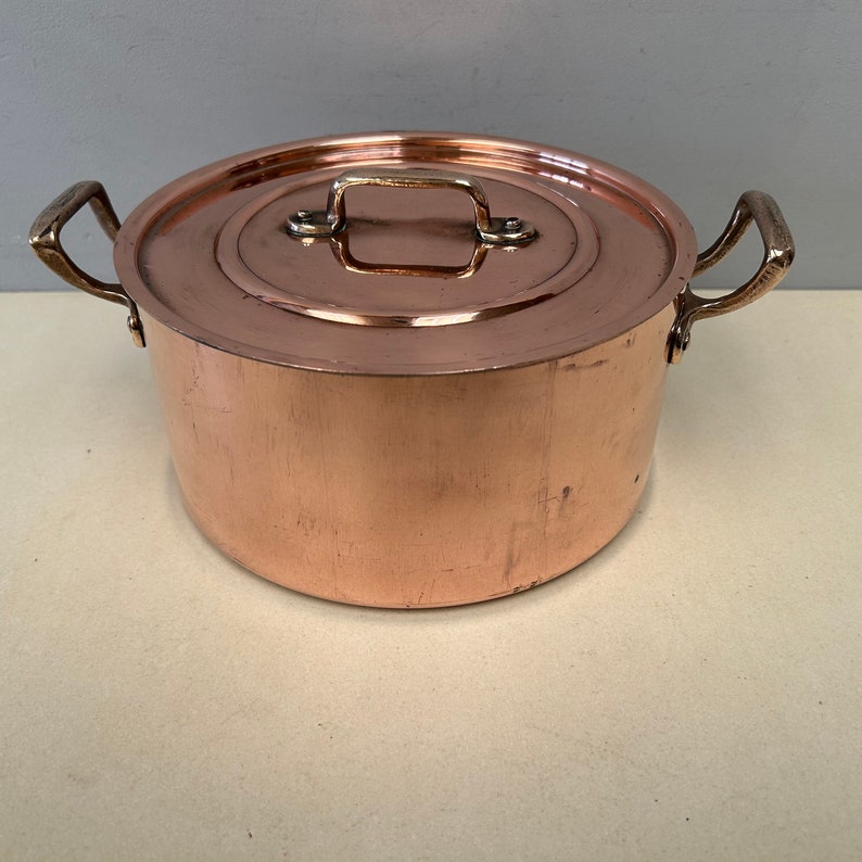 Casserole en cuivre française lourde de 1,5 kg en métaux uvres Vesoul, 1 mm d'épaisseur, Villedieu, avec couvercle. Magnifique vieille batterie de cuisine avec revêtement en métal image 6