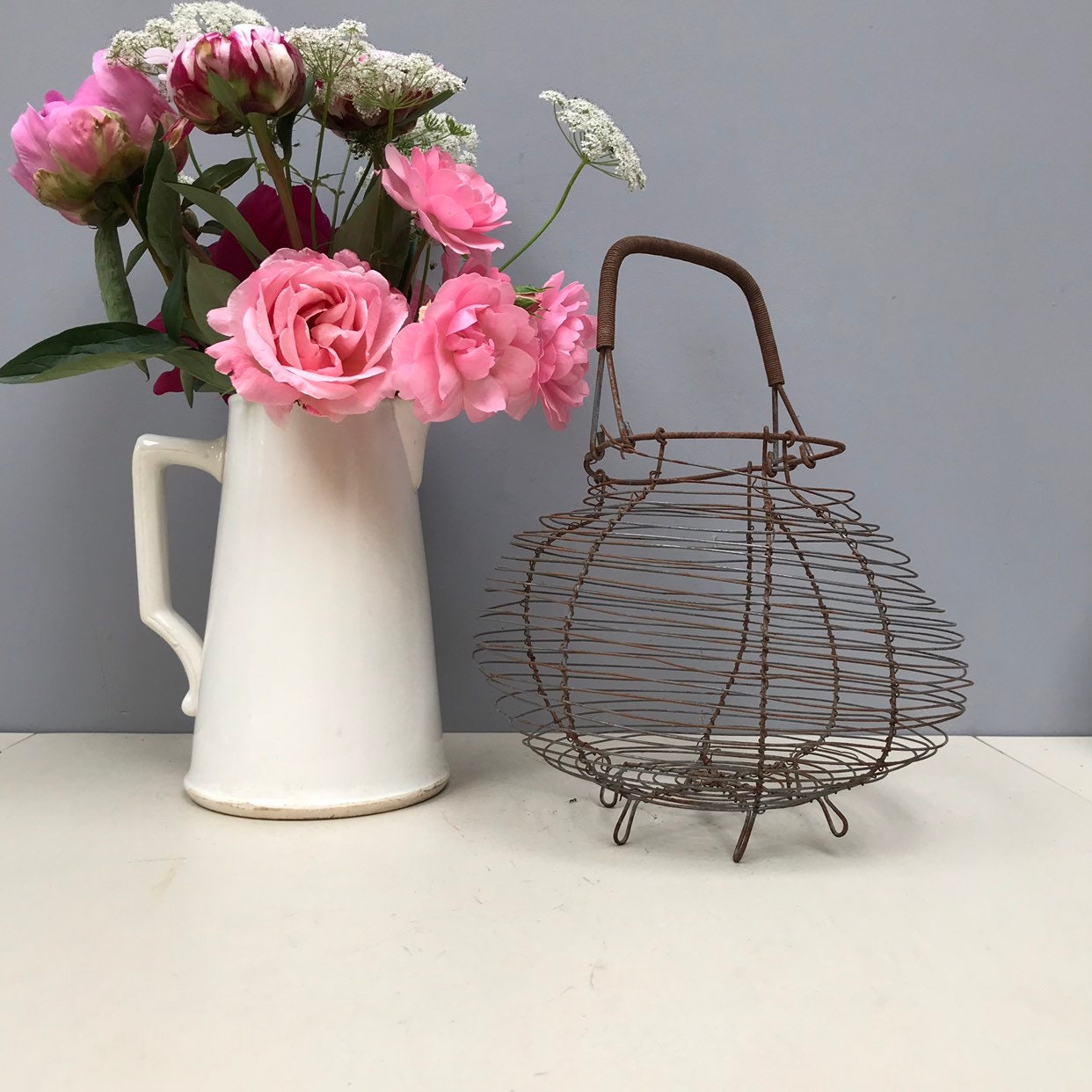 Wobbly Wonky Vintage Français Egg Basket Wire Fruit Panier