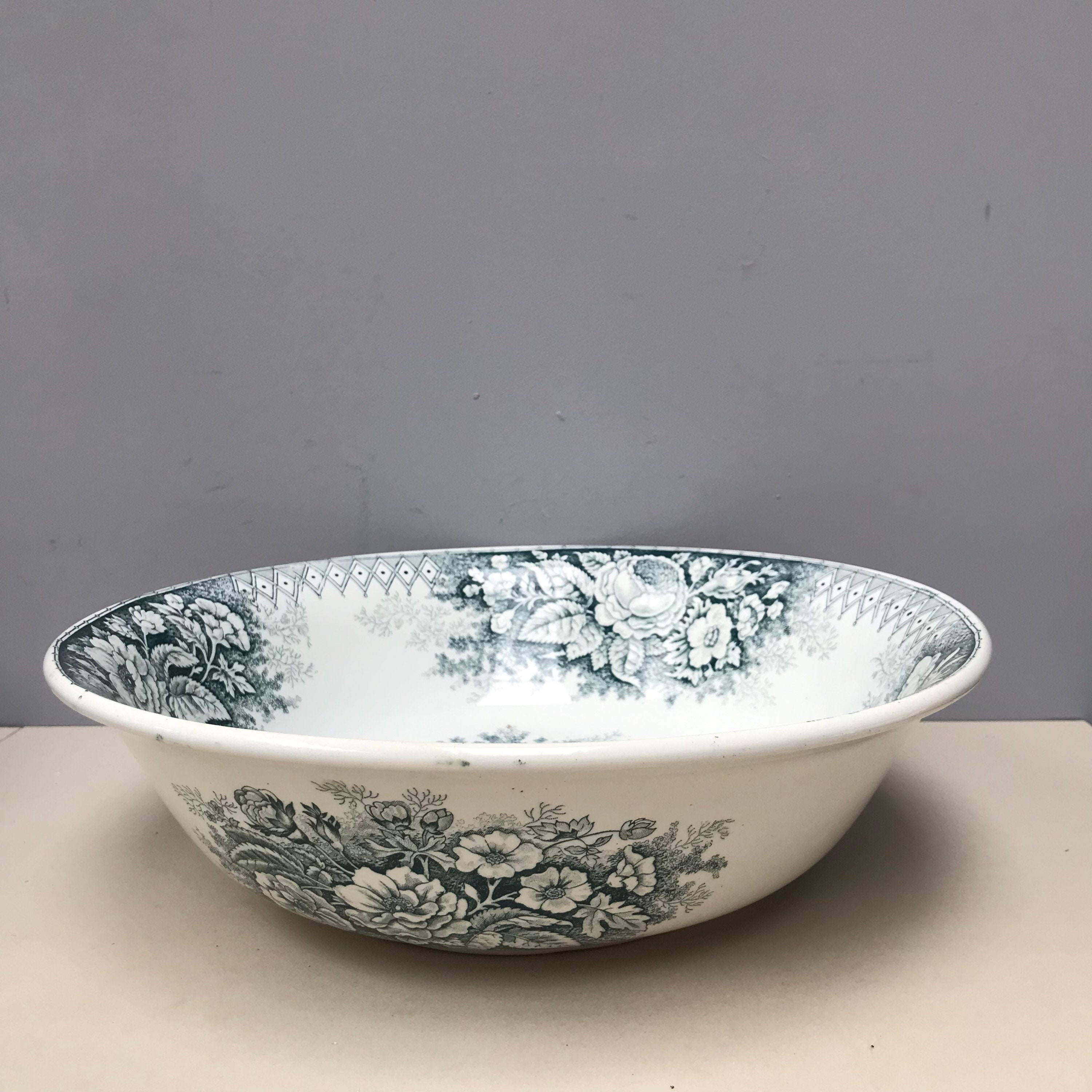 Antique Français Hamage Nord Jardinière Très Grande Terre de Fer Laver Bol ou Plat de Bassin. Blanc