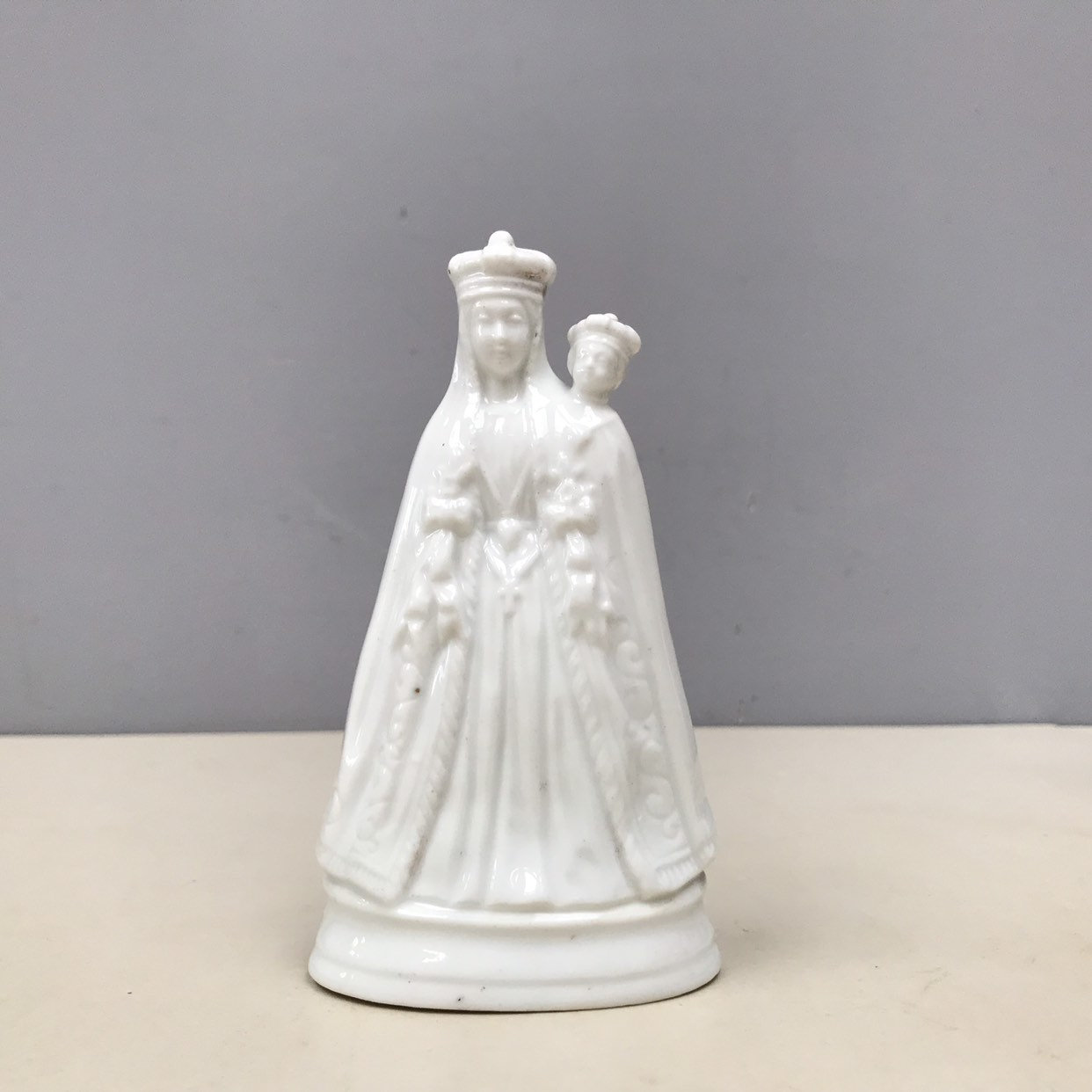 Français Porcelaine Vierge Marie et Statue de L'enfant Jésus Antique Vintage Glacé. C'est Si Joli