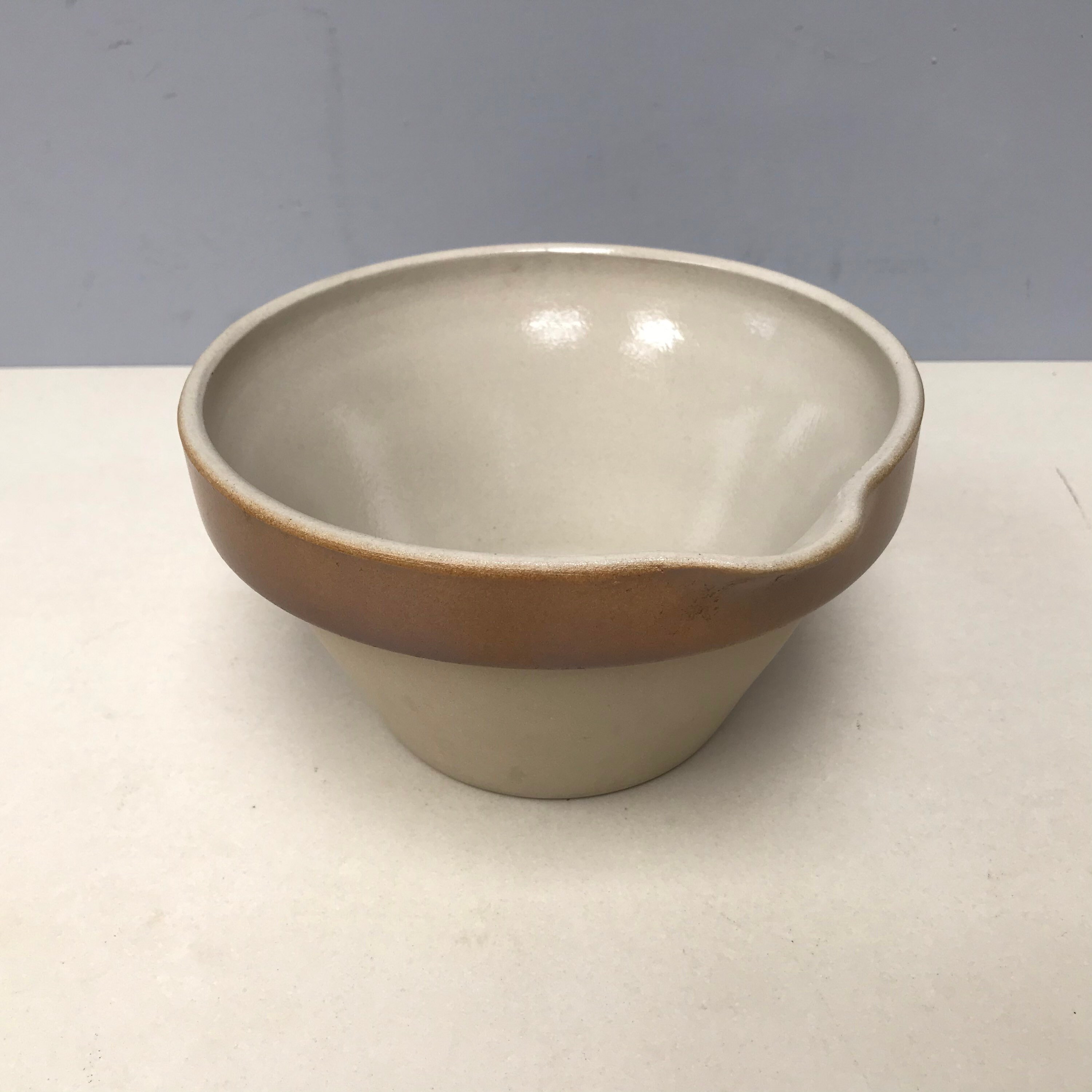 Bol à Mélanger Français Confit Basin Vintage de 7. Poterie Beige Gris Grès Tactile avec Brun Rustiqu