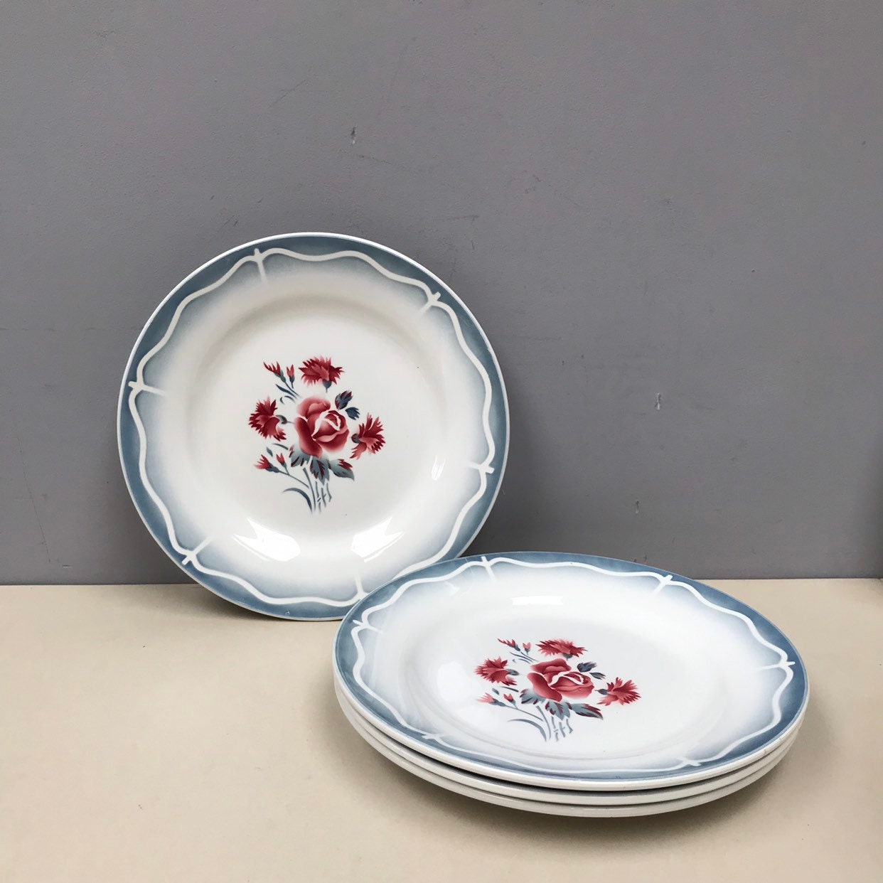 Ensemble de 4 Français Digoin Sarreguemines Rose Plates, Plus Disponible Nina Design en Rouge Profon