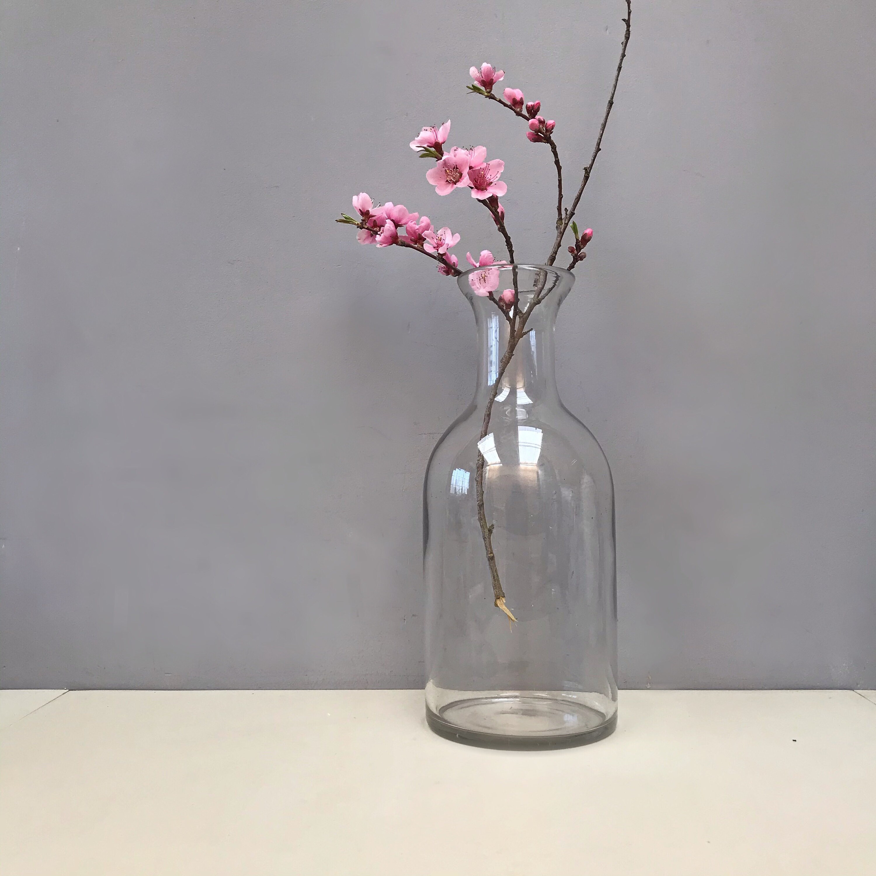 Elégant Antique Français Bouteille de Carafe Soufflée en Verre Clair. Carafe Épaisse d'eau Base Verr