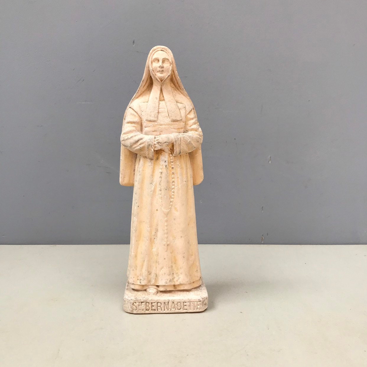 Très Rare Sainte Bernadette Antique Français Statue en Plâtre Chalkware de Vierge Marie Jésus Joseph