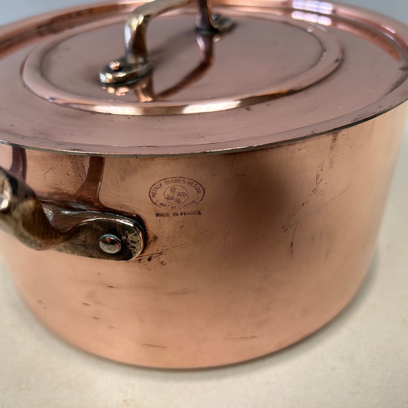 Casserole en cuivre française lourde de 1,5 kg en métaux uvres Vesoul, 1 mm d'épaisseur, Villedieu, avec couvercle. Magnifique vieille batterie de cuisine avec revêtement en métal image 3