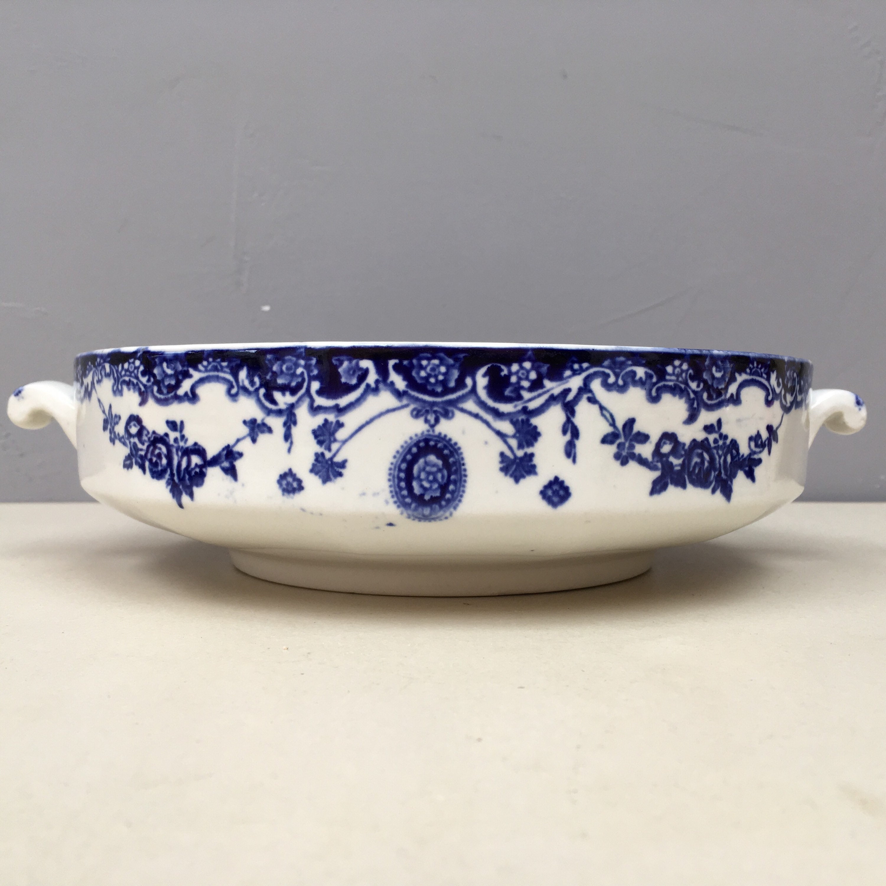 Rare Savoy Empire Ware Stoke On Trent Angleterre Anglais Bol en Céramique Bleue et Blanche avec Poig
