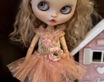 Blythe tutu dress, with flowers. Light salmon vintage