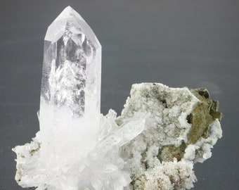 ナミビア ゴボボセブ山 水晶 クォーツ(クラスター) スターバースト クォーツ クラスター オン マトリックス